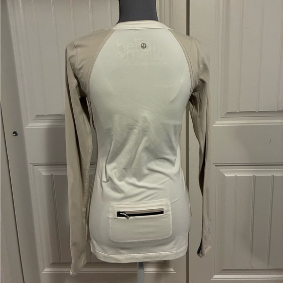 Lululemon Run: Layer Me Long Sleeve Size 6 Exercise Stretch Minimalist Pocket - Picture 7 of 10